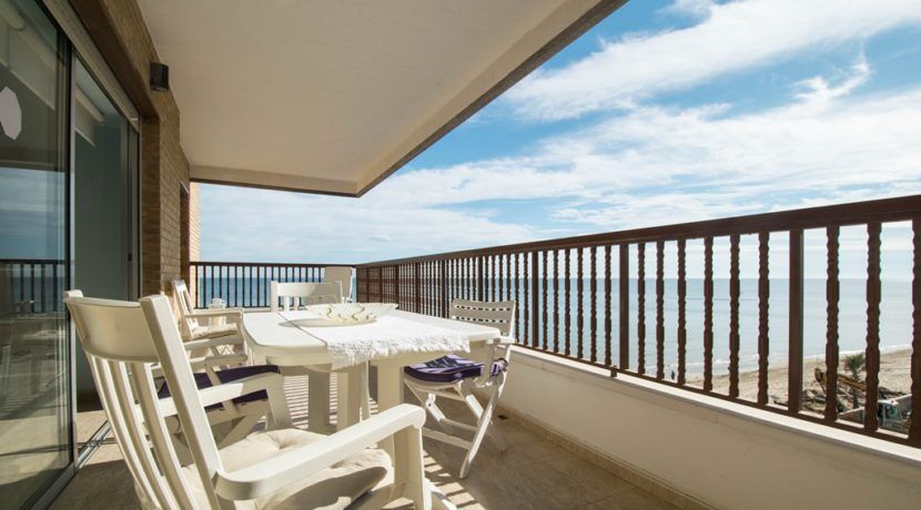 1-appartement-face-a-la-mer-arenales-del-sol