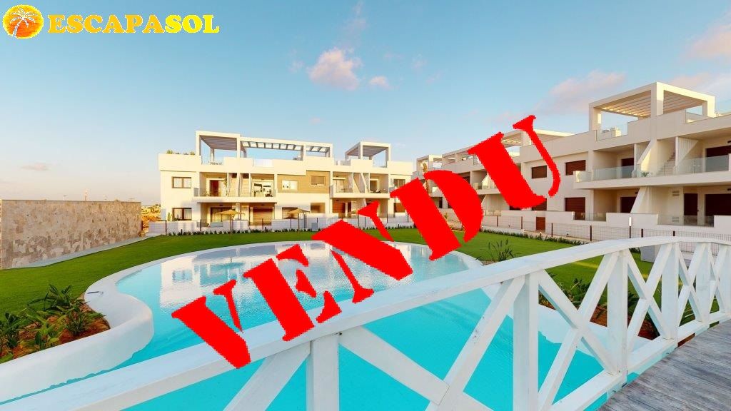 Appartement avec solarium à Torrevieja : Laguna beach resort.