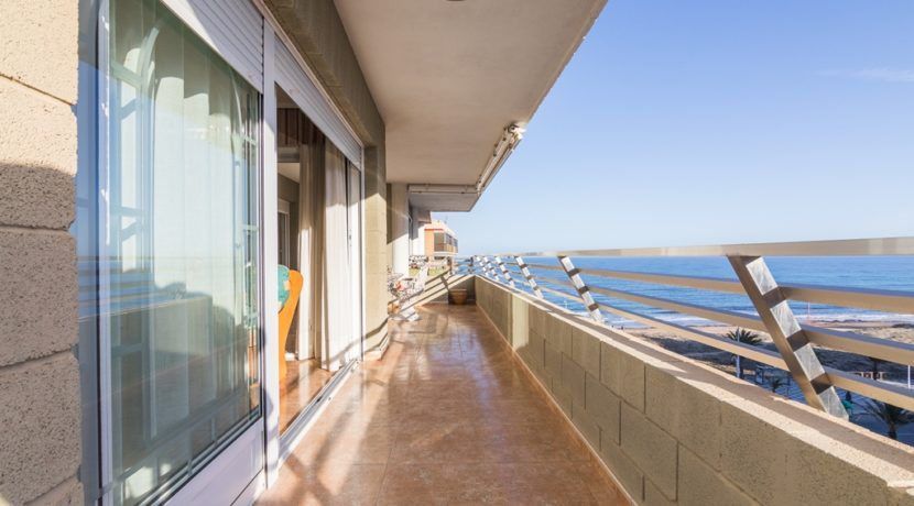 2-appartement-première-ligne-plage-alicante