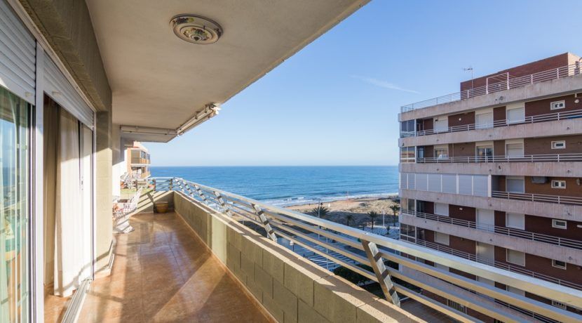 8-appartement-première-ligne-plage-espagne