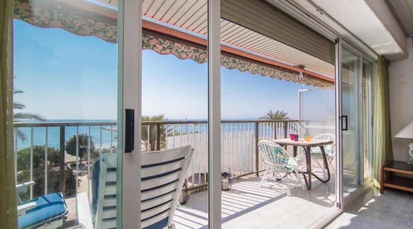 11-appartement-1-ere-ligne-plage-a-vendre-alicante