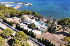 Villa-exclusive-bord-de-mer-a-Altea