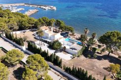 Villa-exclusive-bord-de-mer-a-Altea