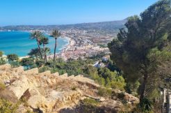 terrain-avec-une-vue-panoramique-sur-la-Baie-de-Javea-avec-licence.