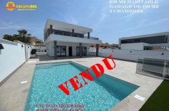 villa-neuve-terminee-piscine-garage-ciudad-quesada