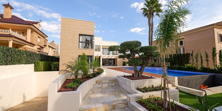 3-Villa La Veleta Torrevieja – Piscine débordement
